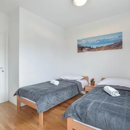 Pet Friendly In Apartamento *